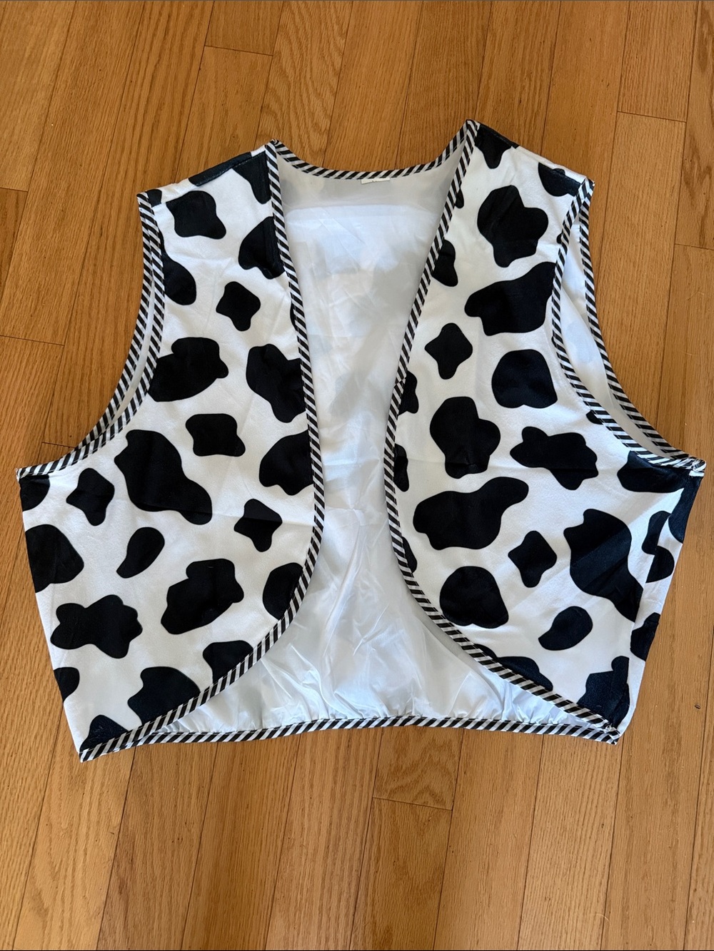 Cow Print Sleeveless Crop Vest - Black & White